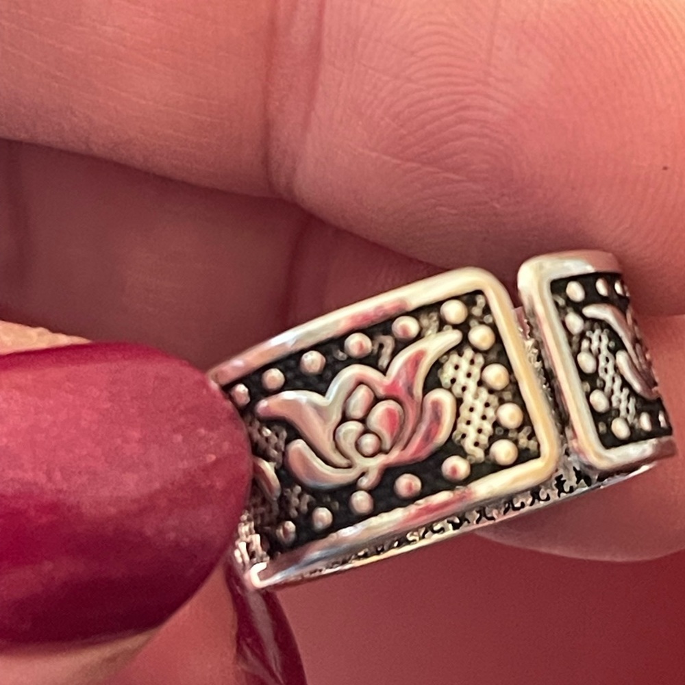 Lotus ring - Picture 2 of 6